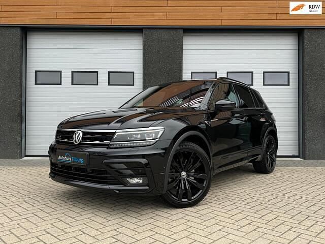 Zwart Gebruikt 2020 VW Tiguan R-line SUV | € 37.990 (Iets duurder) - Afbeelding 1/4