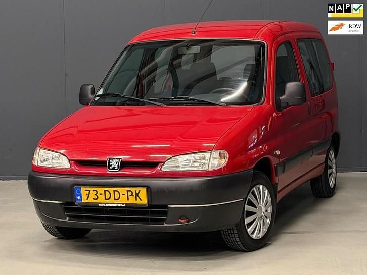 Rood Occasion 1999 Peugeot Partner MPV | € 1.499 - Afbeelding 1/4