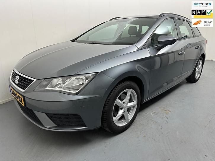 Grijs Gebruikt 2017 Seat Leon ST Stationwagen | € 7.450 - Afbeelding 1/4