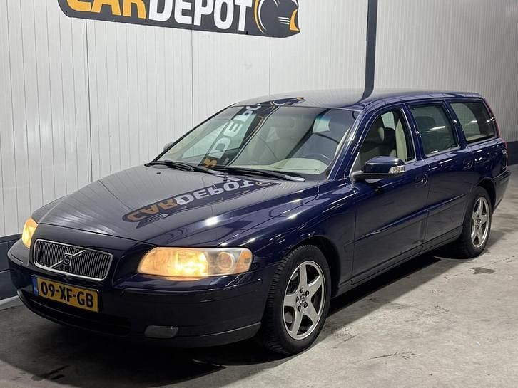 Blauw Occasion 2007 Volvo V70 Stationwagen | € 2.499 (Goede deal) - Afbeelding 1/4