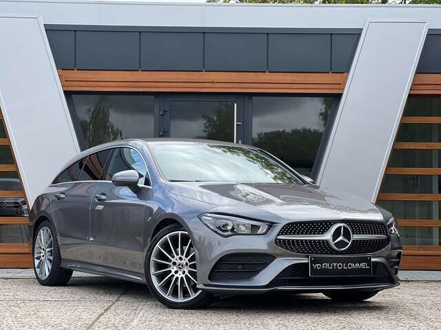 Grijs Gebruikt 2021 Mercedes CLA200 AMG Stationwagen | € 29.950 (Eerlijke prijs) - Afbeelding 1/4