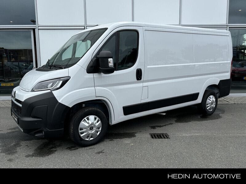 Wit Nieuw 2024 Opel Movano Van | € 22.945 (Eerlijke prijs) - Afbeelding 1/4