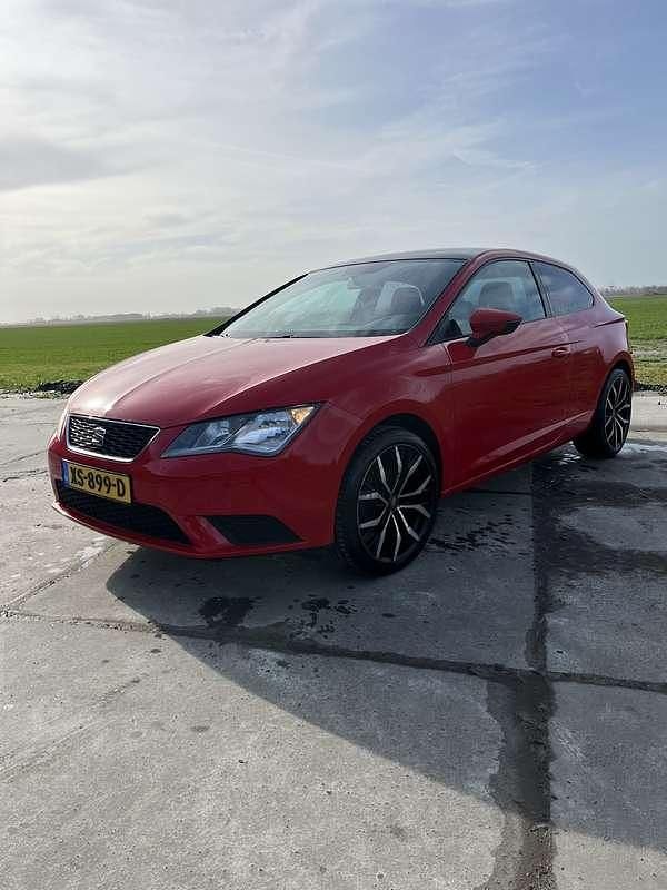 Occasion Seat Leon Style 105 PK (77 kW) 2014 Rood Hatchback