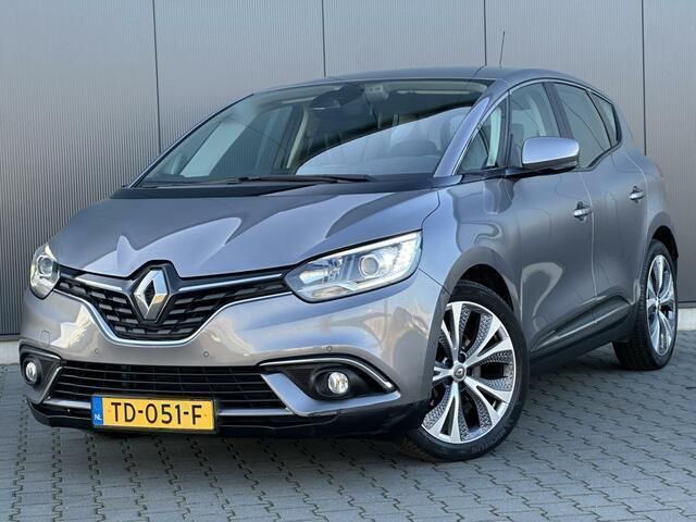 Grijs, metallic lak Gebruikt 2017 Renault Scénic IV Intens MPV | € 8.995 (Goede deal) - Afbeelding 1/4