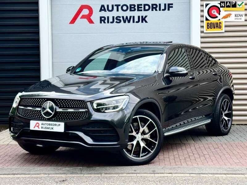 Grijs Gebruikt 2020 Mercedes GLC300e AMG Coupé | € 49.950 (Iets duurder) - Afbeelding 1/4