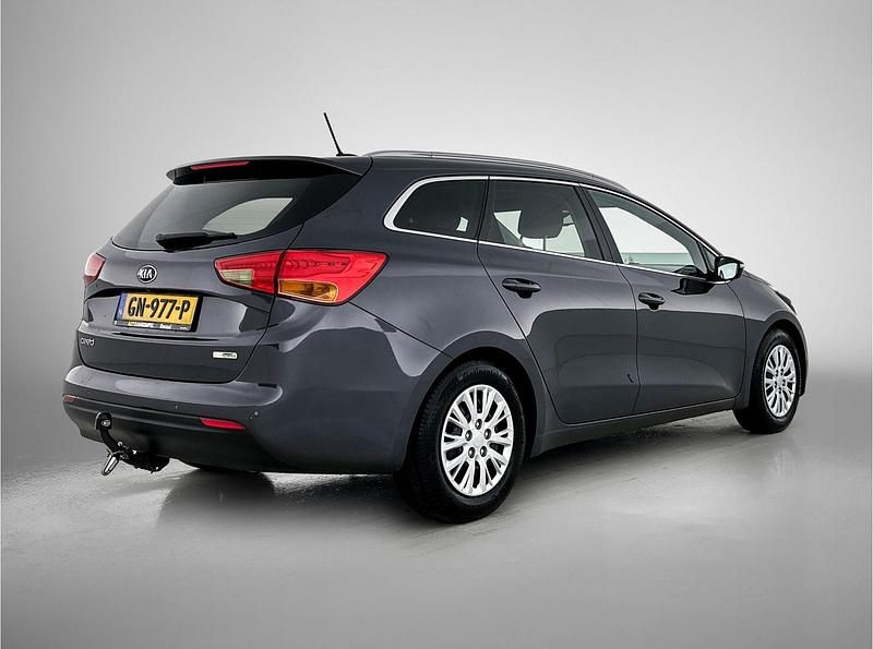 Occasion Kia Ceed Sportswagon 135 PK (99 kW) 2015 Grijs (metallic) Stationwagen