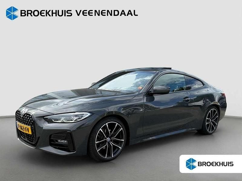 Grijs Gebruikt 2023 BMW 420 M Sport Coupé | € 46.890 (Goede deal) - Afbeelding 1/4