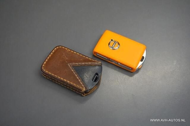 Suv Gebruikt 2022 Volvo XC40 R-Design SUV | € 19.950 (Super prijs) - Afbeelding 1/3