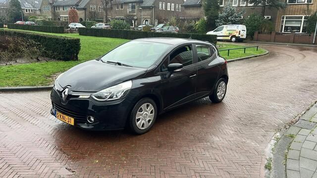 Zwart Gebruikt 2013 Renault Clio IV Expression Hatchback | € 3.500 - Afbeelding 1/4