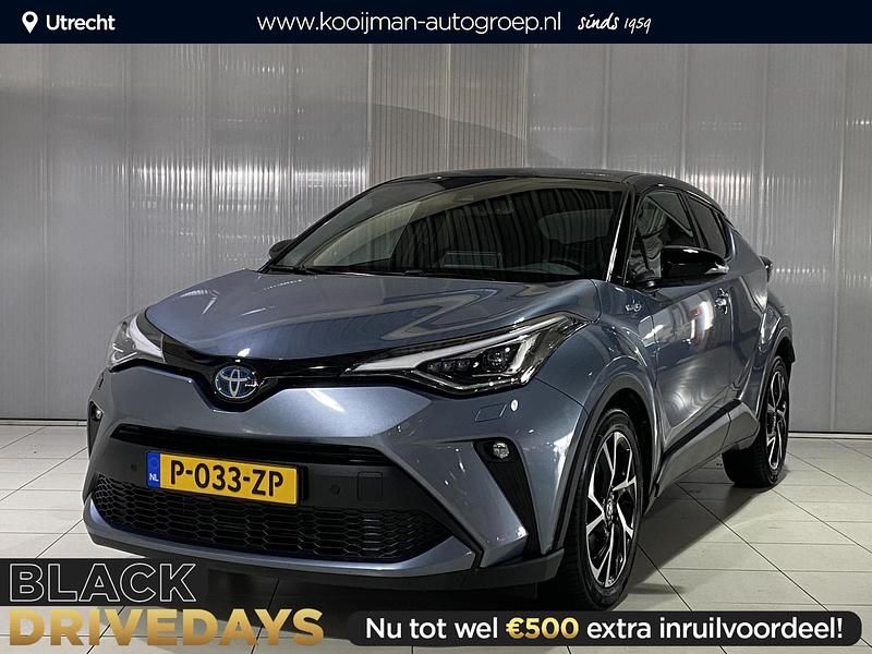 Grijs Gebruikt 2021 Toyota C-HR+ SUV | € 26.749 - Afbeelding 1/4