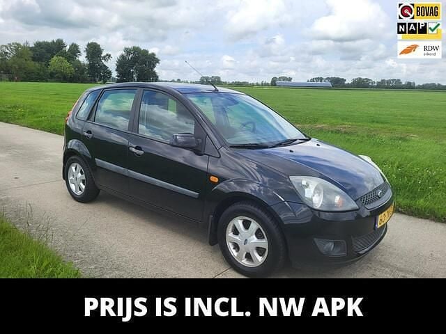 Zwart Gebruikt 2006 Ford Fiesta Futura Hatchback | € 2.250 (Eerlijke prijs) - Afbeelding 1/3