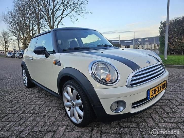 Wit Gebruikt 2007 Mini Cooper Hatchback | € 2.699 - Afbeelding 1/4