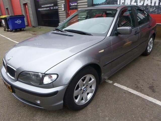 Grijs Gebruikt 2004 BMW 316 Sedan | € 1.997 (Goede deal) - Afbeelding 1/4
