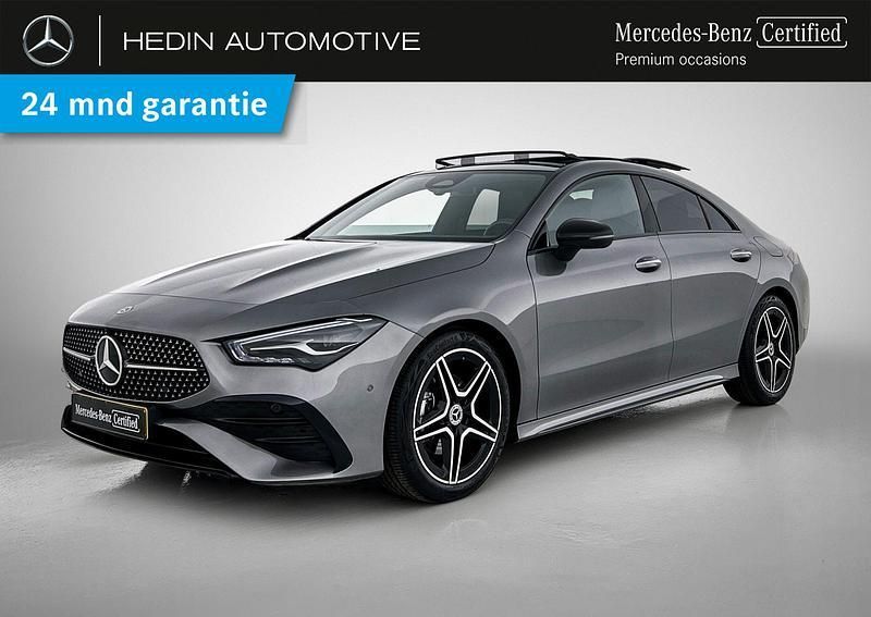 Grijs Gebruikt 2024 Mercedes CLA180 AMG line Sedan | € 41.900 (Iets duurder) - Afbeelding 1/4