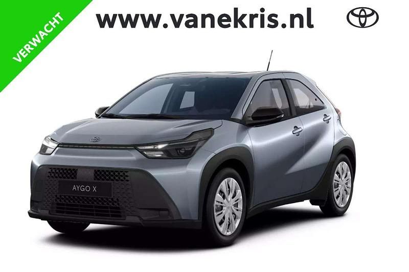 Grijs Nieuw 2025 Toyota Aygo X Play SUV | € 24.090 (Goede deal) - Afbeelding 1/4
