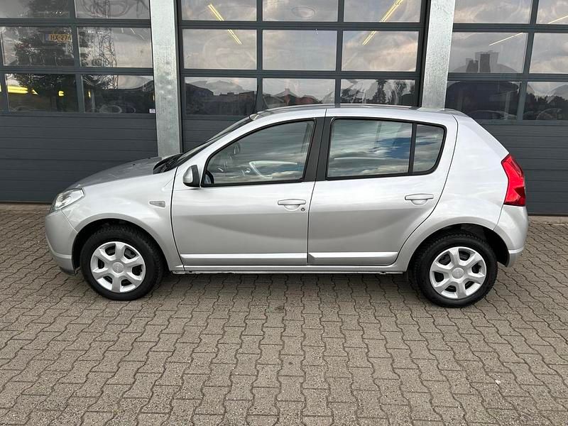 Occasion Dacia Sandero Lauréate 75 PK (55 kW) 2011 Grijs Hatchback