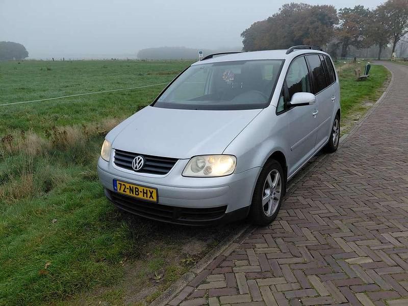Occasion VW Touran Trendline 116 PK (85 kW) 2003 Zilver MPV