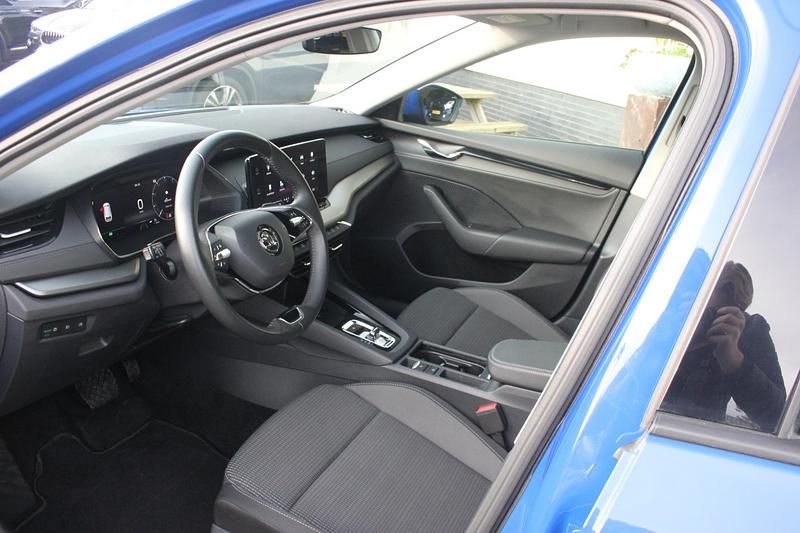 Occasion Skoda Octavia Ambition 204 PK (150 kW) 2022 Blauw Stationwagen
