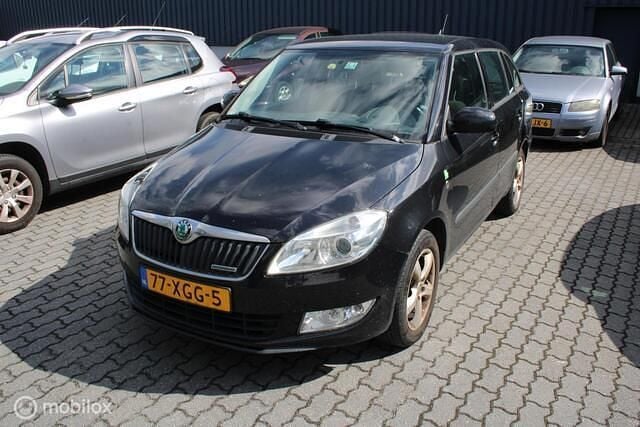 Zwart Gebruikt 2012 Skoda Fabia Business Line Stationwagen | € 1.399 (Super prijs) - Afbeelding 1/4