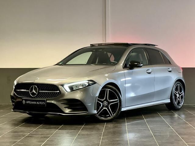 Grijs Gebruikt 2020 Mercedes A180 AMG Hatchback | € 35.995 - Afbeelding 1/4