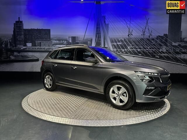 Grijs Gebruikt 2025 Skoda Kamiq Selection SUV | € 28.995 (Eerlijke prijs) - Afbeelding 1/4