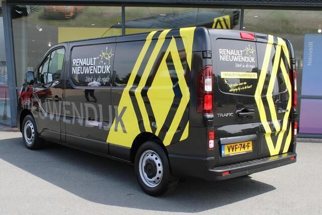 Occasion Renault Trafic 110 PK (80 kW) 2023 Noir midnight MPV