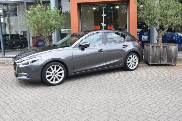 Grijs Gebruikt 2019 Mazda 3 Hatchback | € 19.225 (Eerlijke prijs) - Afbeelding 1/4