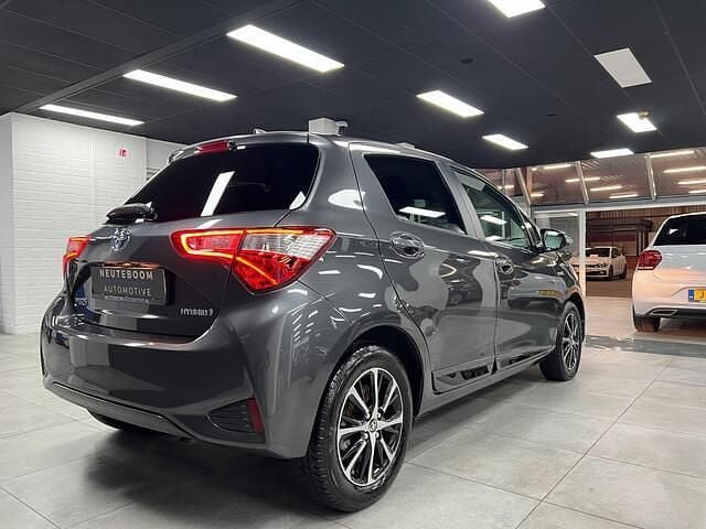 Occasion Toyota Yaris 102 PK (75 kW) 2019 Grijs Hatchback