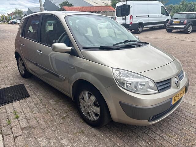 Occasion Renault Scénic II Luxe 135 PK (99 kW) 2006 Beige MPV