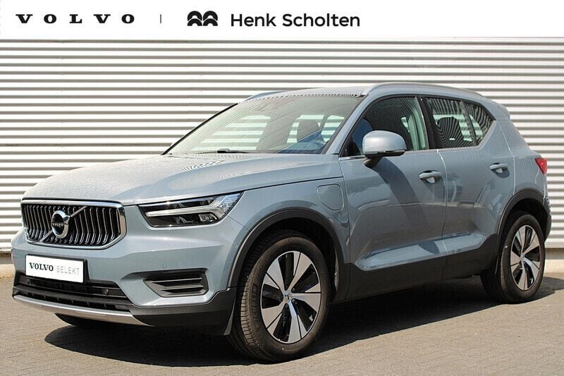 Grijs Gebruikt 2021 Volvo XC40 Inscription SUV | € 31.950 (Eerlijke prijs) - Afbeelding 1/4