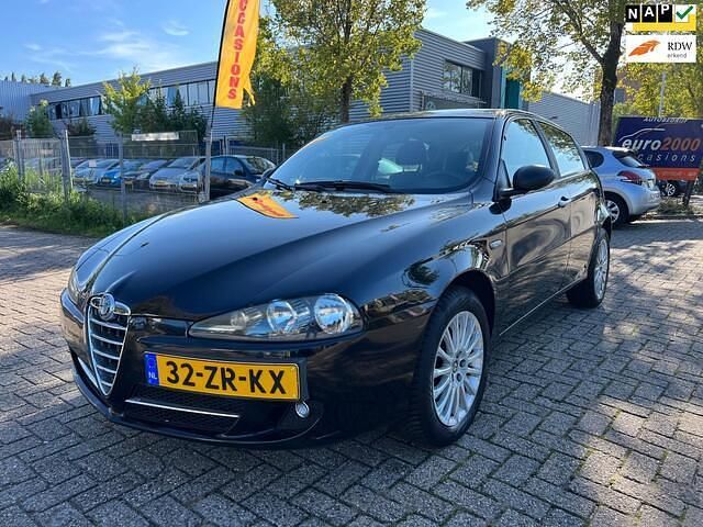 Zwart Gebruikt 2008 Alfa Romeo 147 Progression Hatchback | € 3.450 (Duur) - Afbeelding 1/4