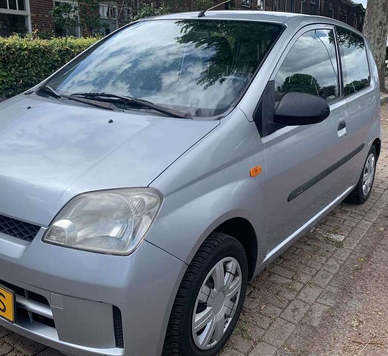 Grijs Gebruikt 2005 Daihatsu Cuore Hatchback | € 1.995 (Iets duurder) - Afbeelding 1/4