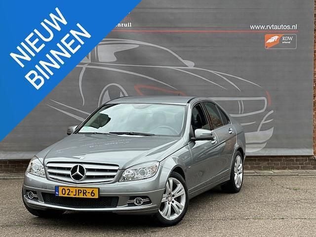 Grijs Gebruikt 2009 Mercedes C180 Avantgarde Sedan | € 6.949 (Eerlijke prijs) - Afbeelding 1/4