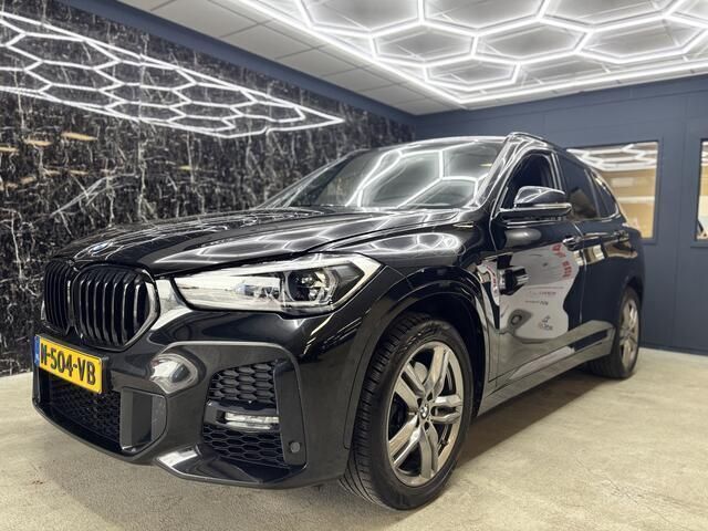 Zwart Gebruikt 2022 BMW X1 SUV | € 29.950 (Eerlijke prijs) - Afbeelding 1/4