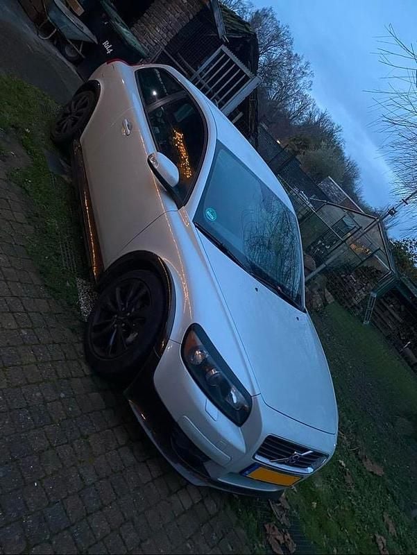 Gebruikt 2007 Volvo C30 Momentum Hatchback | € 5.500 (Iets duurder) - Afbeelding 1/4