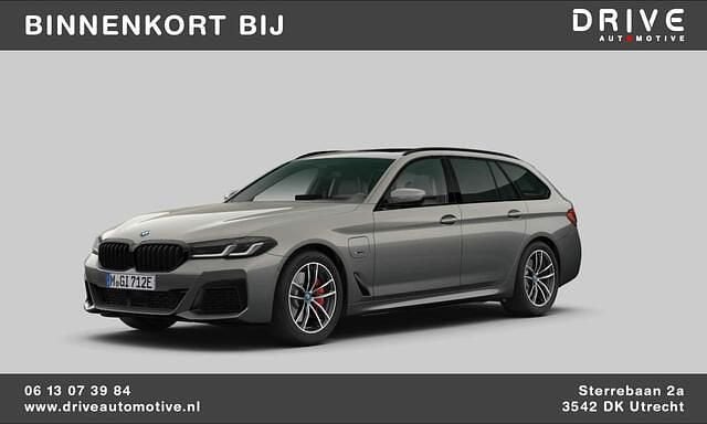 Grijs Gebruikt 2022 BMW 530e M Sport Stationwagen | € 37.500 (Eerlijke prijs) - Afbeelding 1/3