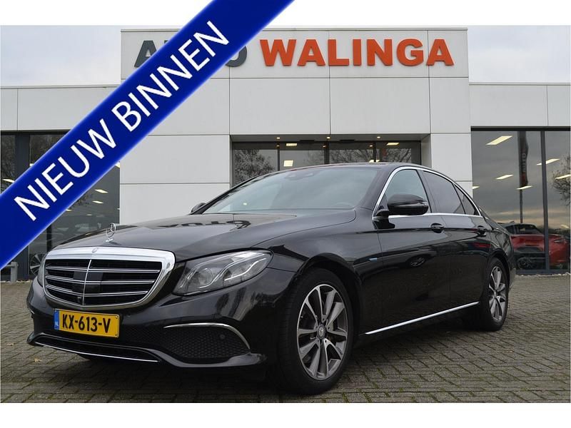 Zwart Gebruikt 2016 Mercedes E350 Edition Sedan | € 22.900 (Eerlijke prijs) - Afbeelding 1/4
