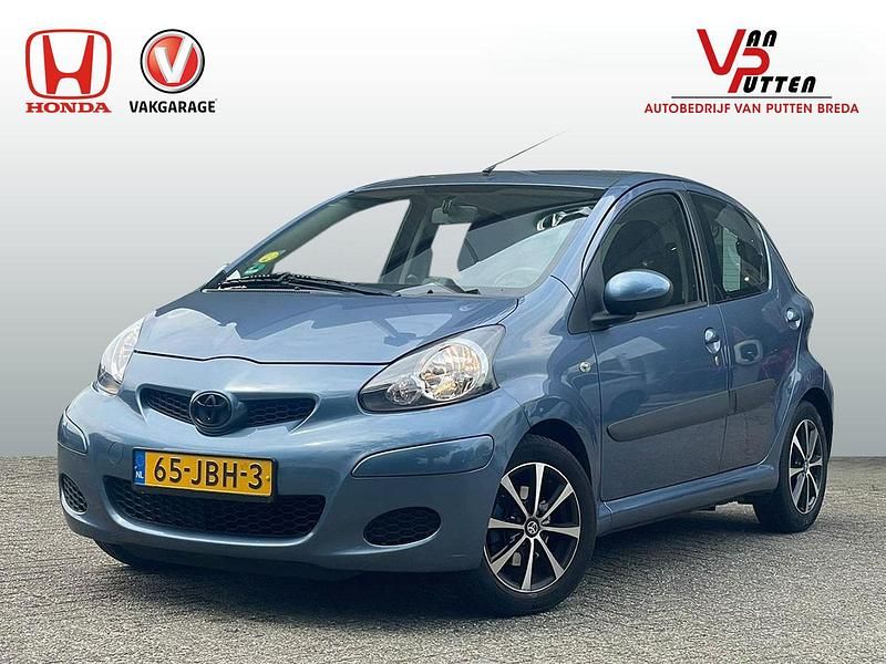 Blauw Gebruikt 2009 Toyota Aygo Comfort Hatchback | € 3.350 (Eerlijke prijs) - Afbeelding 1/4