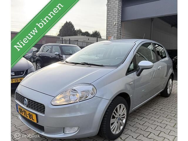 Occasion Fiat Grande Punto 77 PK (56 kW) 2006 Grijs Hatchback