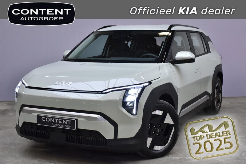 Aventurine green (groen metallic) Nieuw 2025 Kia EV3 2 SUV | € 33.790 (Super prijs) - Afbeelding 1/4
