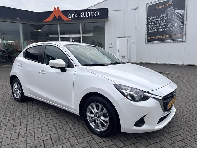 Wit Occasion 2018 Mazda 2 Hatchback | € 14.900 (Eerlijke prijs) - Afbeelding 1/3