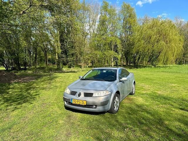 Occasion Renault Mégane Cabriolet Dynamique 113 PK (83 kW) 2004 Beige Cabriolet