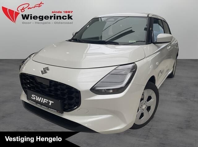 Wit Gebruikt 2025 Suzuki Swift Hatchback | € 23.995 (Eerlijke prijs) - Afbeelding 1/4