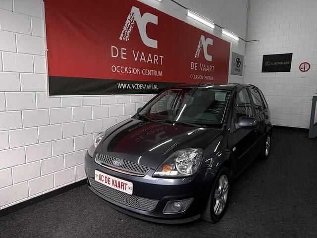 Occasion Ford Fiesta Ambiente 80 PK (58 kW) 2007 Grijs Hatchback