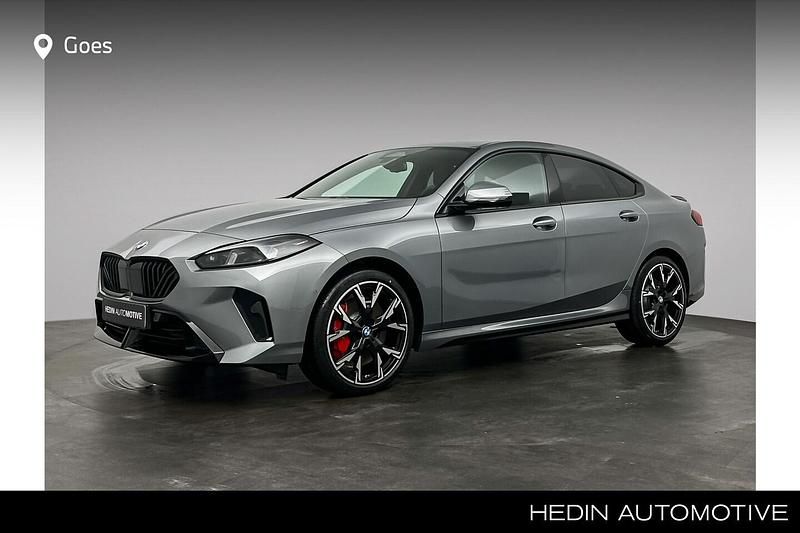 Grijs Nieuw 2025 BMW 220 M Sport Coupé | € 55.552 (Goede deal) - Afbeelding 1/4
