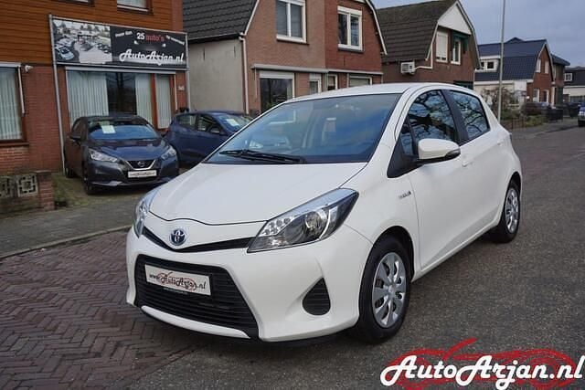 Wit Gebruikt 2013 Toyota Yaris Hatchback | € 10.500 (Goede deal) - Afbeelding 1/4