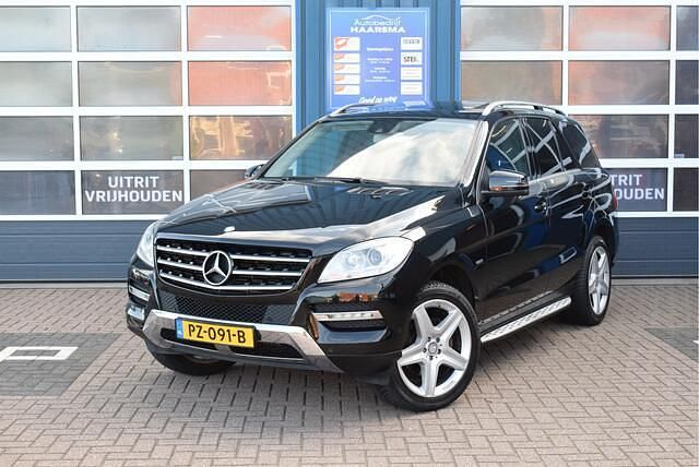 Zwart Gebruikt 2012 Mercedes 350 Edition 1 SUV | € 18.950 (Duur) - Afbeelding 1/4