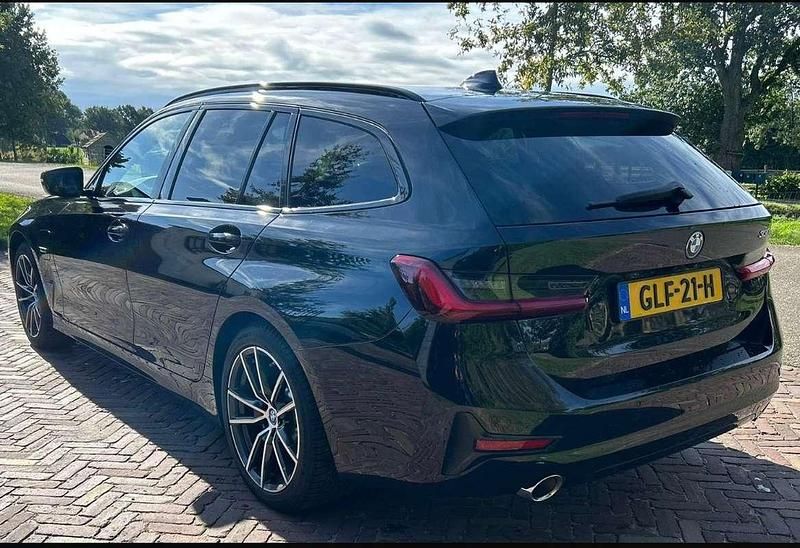 Zwart Gebruikt 2022 BMW 330 Sport Line Stationwagen | € 29.500 (Super prijs) - Afbeelding 1/4