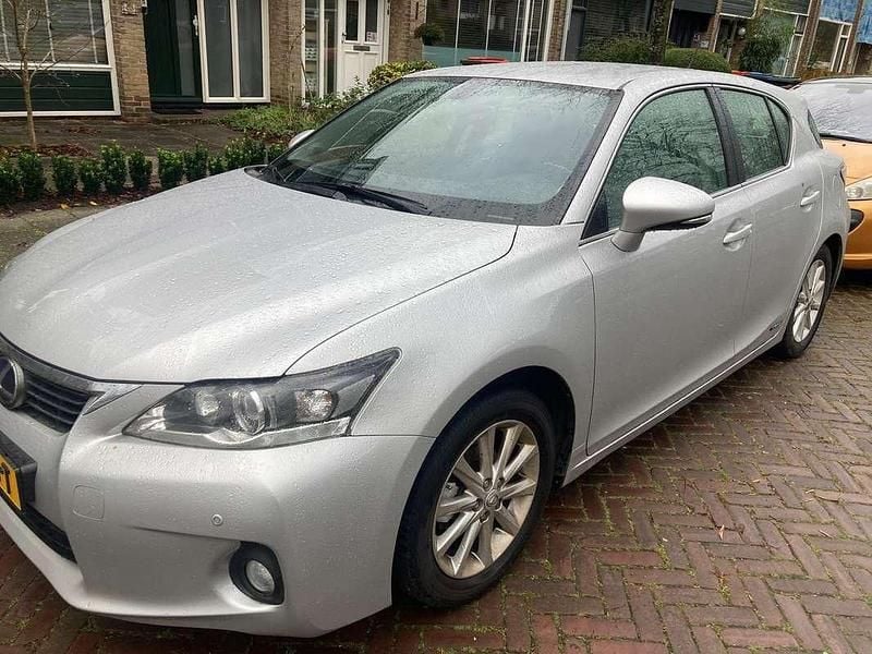 Occasion Lexus CT200h Luxury Line 99 PK (72 kW) 2011 Zilver Hatchback