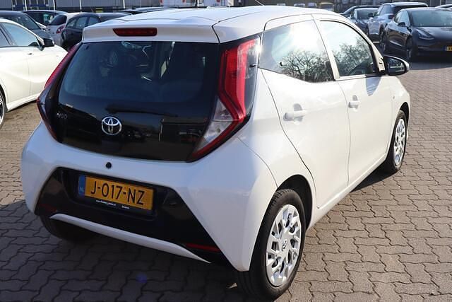 Occasion Toyota Aygo X-play 72 PK (52 kW) 2020 Wit Hatchback